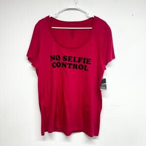 Torrid Women Red "No Selfie Control" Short Sleeve T Shirt 1/1X NWT